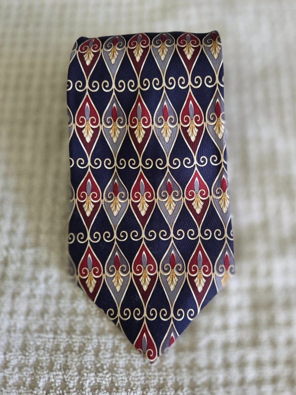 Bill Blass 100% Silk Tie Geometric Diamonds Navy Blue Burgundy Gold Gray